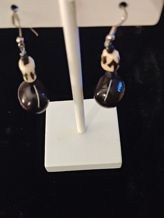 Jewelry - Handcrafted Black and Cream Bead Drop Earrings